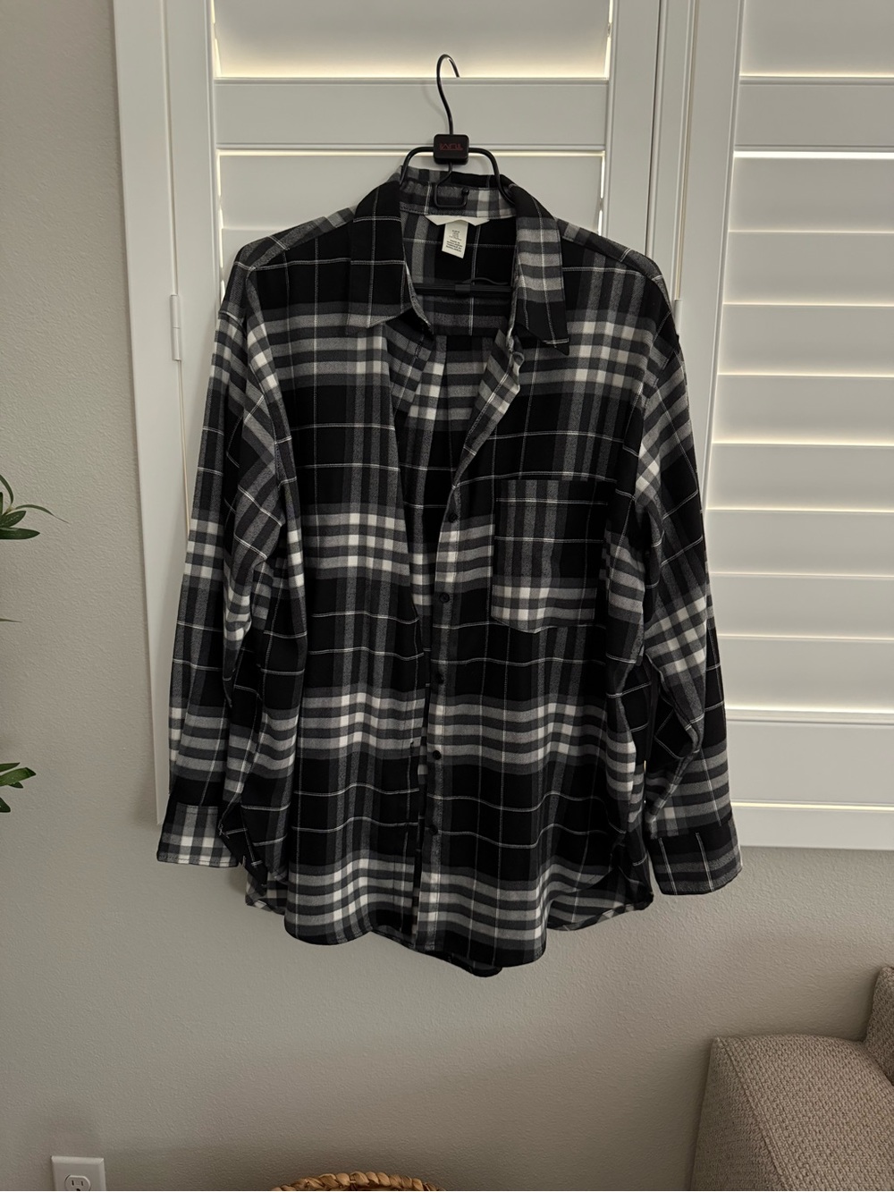 H&M womenās oversized flannel shirt